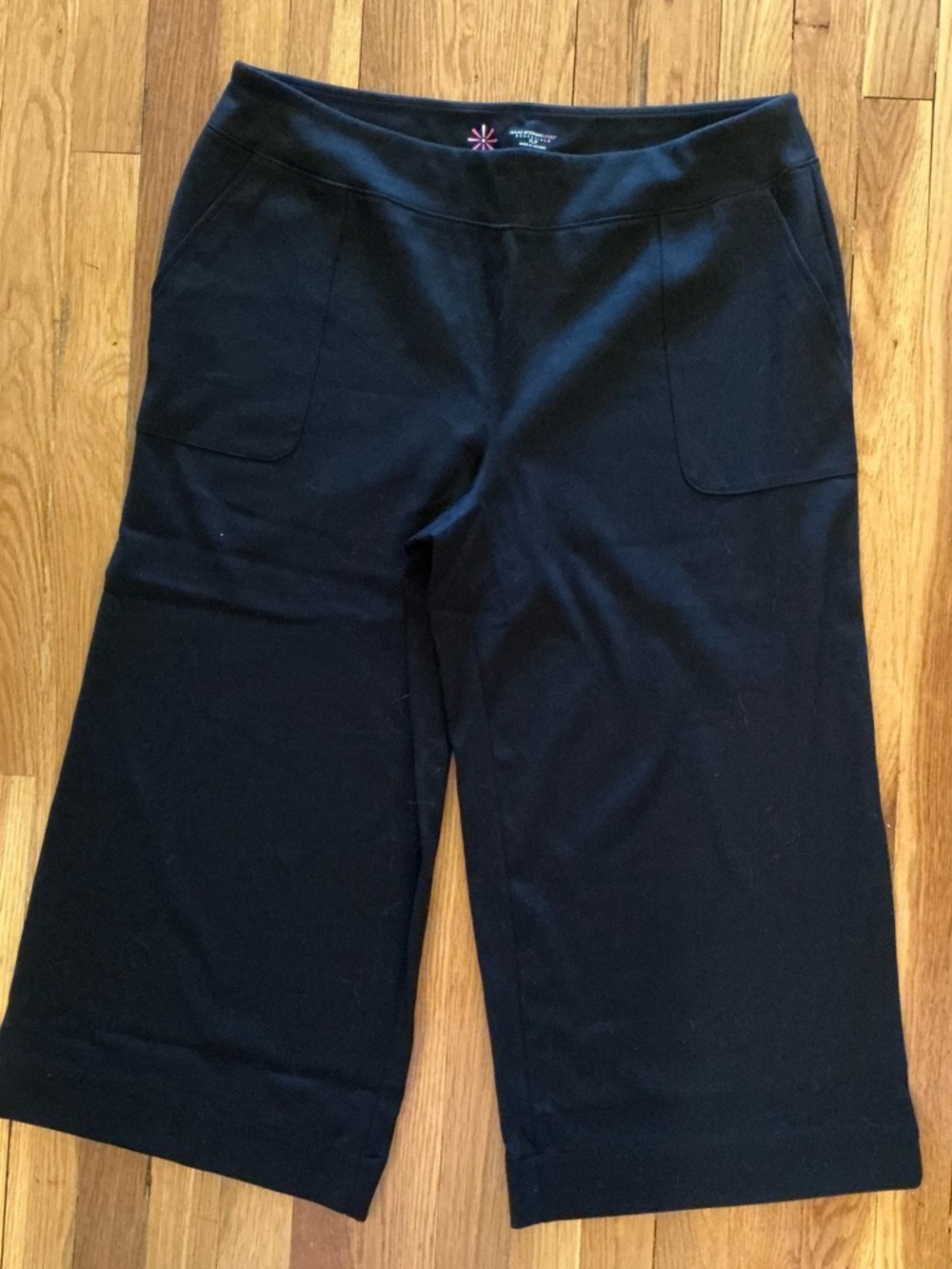 Isaac Mizrahi Live Essentials Black. Stretch Pull-On Wide Legged pants Size XLP